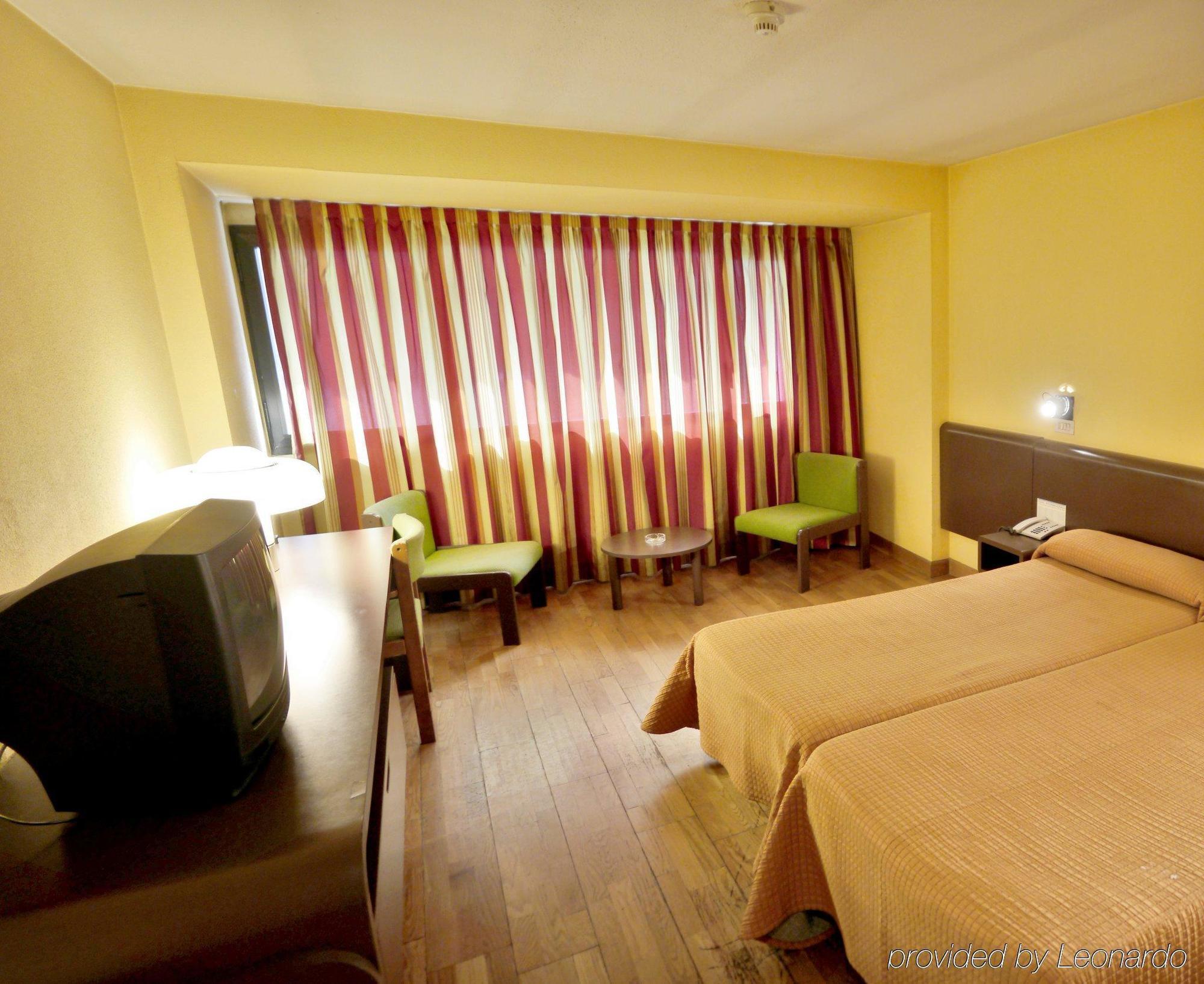Hotel Sant Eloi Sant Julià de Lòria Zimmer foto